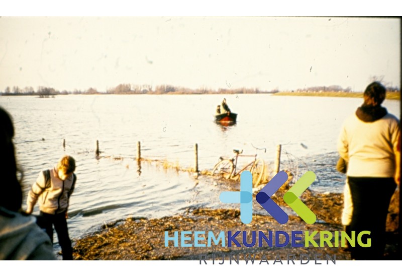 Pannerden Hoog water 19.. (2)